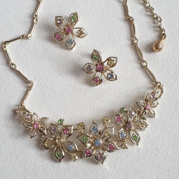 Jewelcraft - Coro, flower necklace and earring set