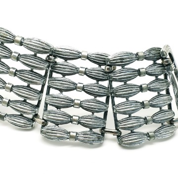 Jewelcraft/Coro brede, zilverkleurige 6-rijige armband closeup
