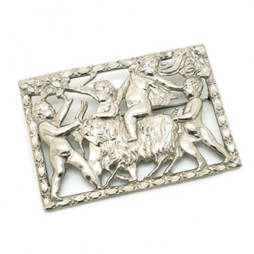 Jewelcraft Creations - Coro Pegasus - large silvertone rectangular brooch with cherubs - Bliinkt