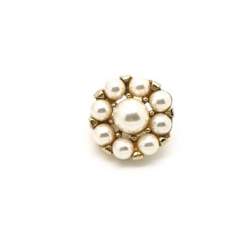 Tiny pearl brooch - Bliinkt