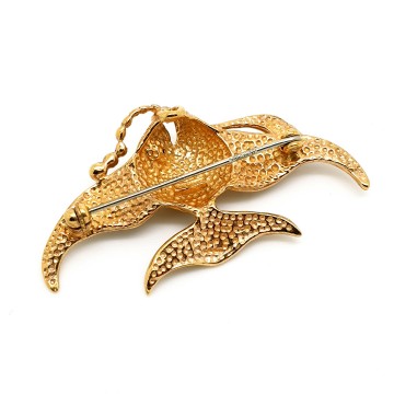 Krementz 14 kt overlay fish brooch with emerald green rhinestone eye