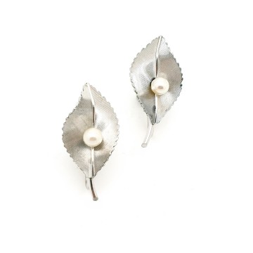 Krementz zilverkleurige vergulde schroefoorbellen met cultivéparel