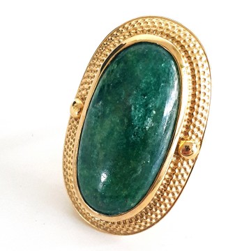 Large gold bonded ring with green stone - Bliinkt