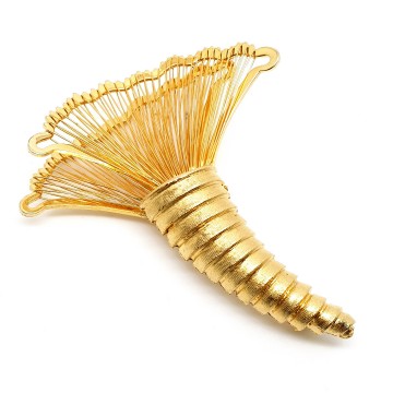 Large goldtone cornucopia brooch