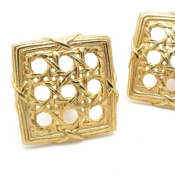 Large goldtone square 80s earrings rotan motif