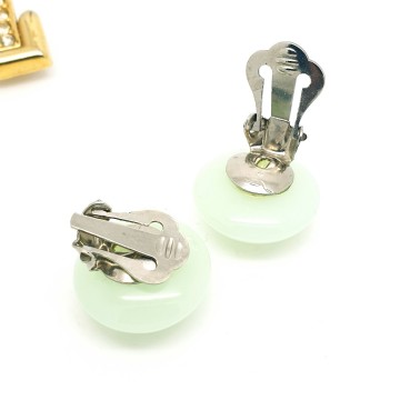 Ligt green milky glass earrings - Bliinkt
