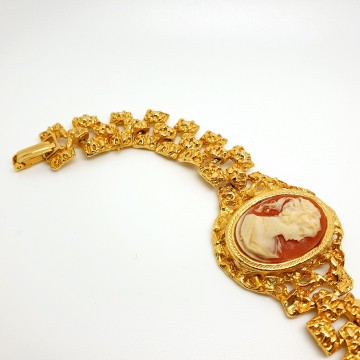 Majestic Cameo set 22 KT goldplated bracelet