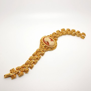 Majestic Cameo set 22 KT goldplated bracelet
