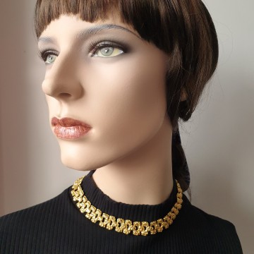 Majestic cameo set 22 kt Majestic Cameo set 22 KT goldplated necklacenecklace