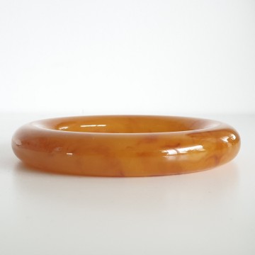 Dark yellow marbled bakelite bangle - Bliinkt