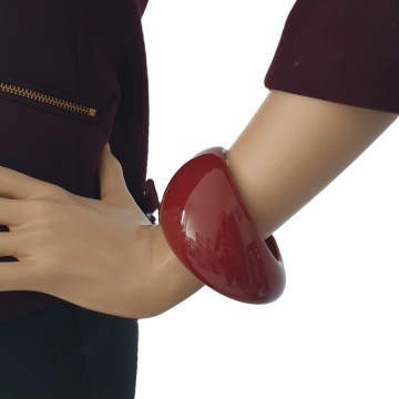 Massive heavy bordeaux red 70s bangle - Bliinkt