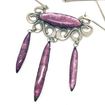 Modernist metal 70s necklace with purple glass cabochons pendant - Bliinkt