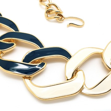 Monet - Goldtone link necklace with large white and black enamelled links - Bliinkt