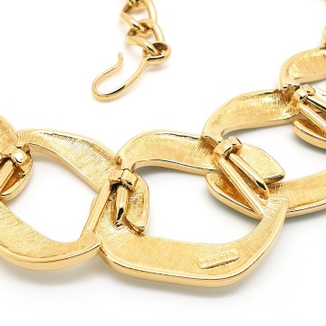 Monet - Goldtone link necklace with large white and black enamelled links - Bliinkt