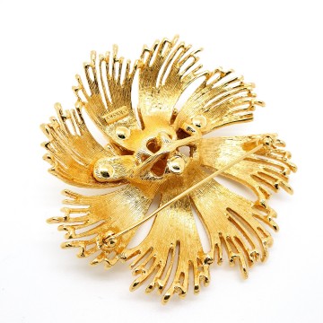 Monet cordelia goldtone spray brooch signed
