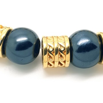 Monet - short necklace with faux dark grey pearls and goldtone spacers - Bliinkt