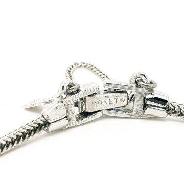 Monet - flexible silvertone bracelet with - Bliinkt