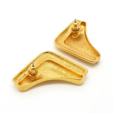 Monet goldtone boomerang stud earrings