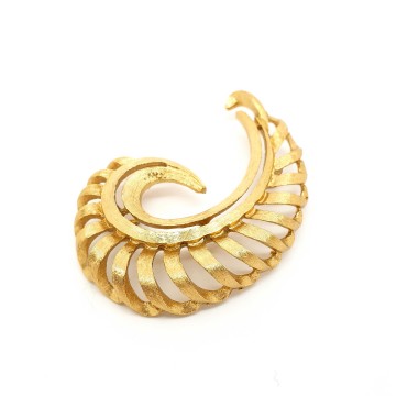 Monet goldtone brushed brooch