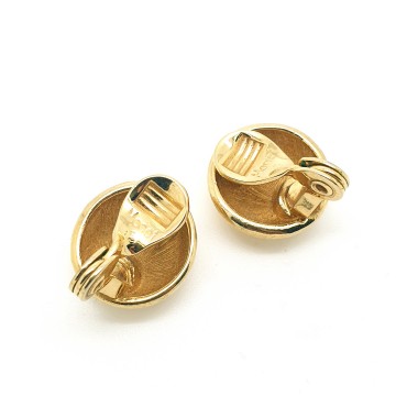 Monet - goldtone brushed button earrings - Bliinkt