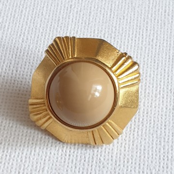 Monet goldtone clips with mocca cabochon