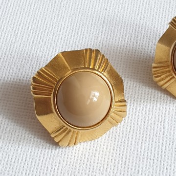 Monet goldtone clips with mocca cabochon