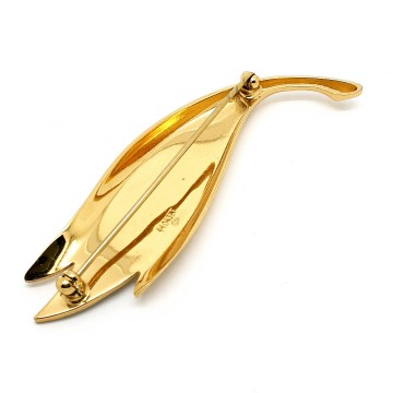 Monet goudkleurige bladbroche met textuur signed