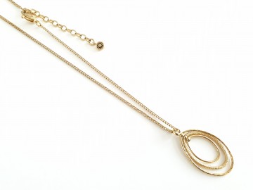 Monet kettinkje met hanger een combinatie van geborstelde en gladde ovaaltjes