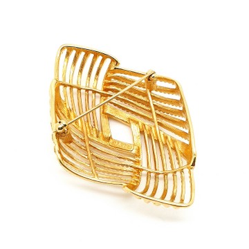 Monet salmiakvormige broche signed