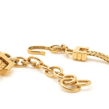 Monet - short goldtone necklace with faux pearls - Bliinkt