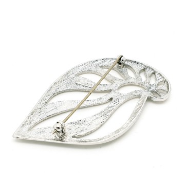 Monet - shiny silvertone leaf brooch - Bliinkt