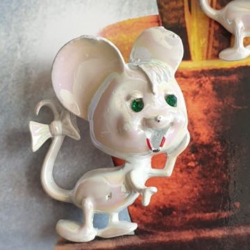 Mouse pin Mouse scatterpins - mother of pearl with green rhinestone eyes