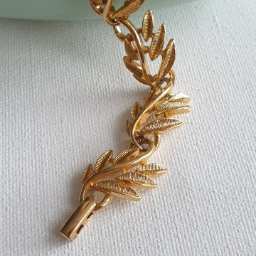 Napier goldtone leaves bracelet