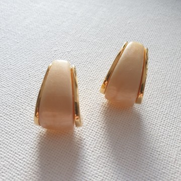 Napier - champagne coloured goldtone earrings - Bliinkt