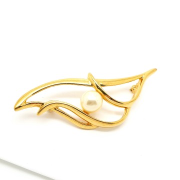 Napier faux pearl goldtone brooch