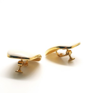 Napier - goldtone white enamelled earrings - Bliinkt