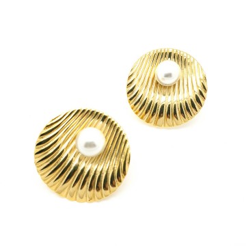 Napier goldtone shell earrings with faux pearl