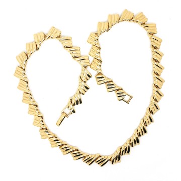 Napier short goldtone necklace signed   bliinkt