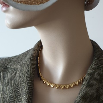 Napier short goldtone necklace   bliinkt