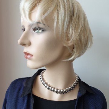 Napier short silvertone necklace