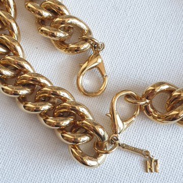 Nina Ricci goldtone link necklace with bracelet, with lobsterclaw and hangtag