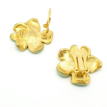 Oorbellen mintgroen ivoorwit parelmoer achter