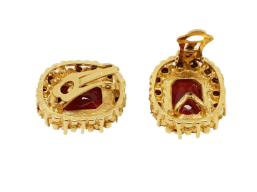 Goldtone earrings with raspberry coloured glass stone and clear strass - Bliinkt