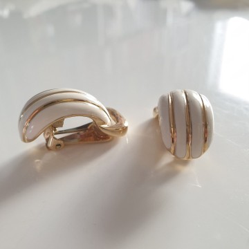 Pierre Lang - Luxurious goldtone white enamelled earrings - Bliinkt