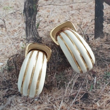 Pierre Lang - Luxurious goldtone white enamelled earrings - Bliinkt