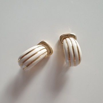 Pierre Lang - Luxurious goldtone white enamelled earrings - Bliinkt