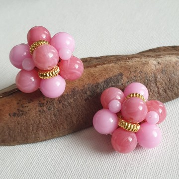 Pink plastic beads clip earrings - Bliinkt