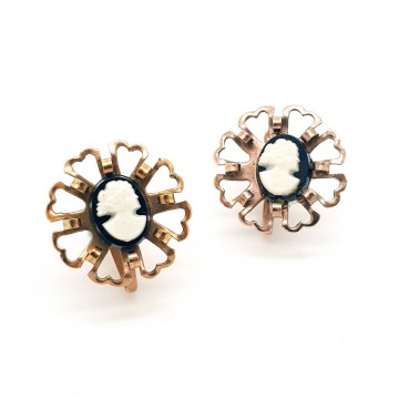 Red copper coloured flower shaped screw back earrings with black and white cameo - Bliinkt
