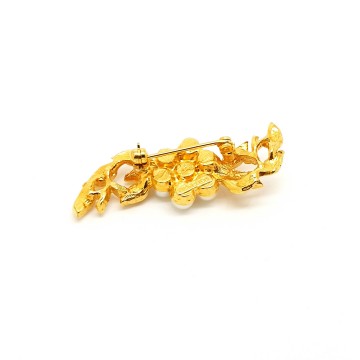 Richelieu goldtone pearl brooch