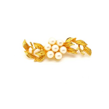 Richelieu goldtone pearl brooch